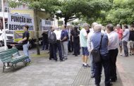Participantes da Celos reúnem-se para exigir transparência