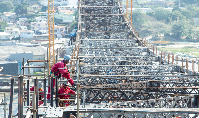 Frente de trabalho acelera obra da Ponte Hercílio Luz