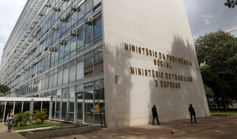 Confirma extinção do Ministério do Trabalho