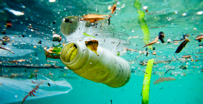 Indústria do plástico anuncia investimento de US$ 1 bilhão para combater poluição