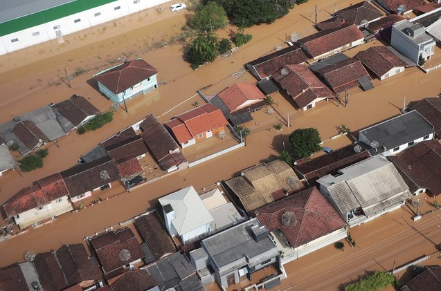 Senge-SC conclama associados a fazerem doações aos atingidos pelas chuvas em Santa Catarina