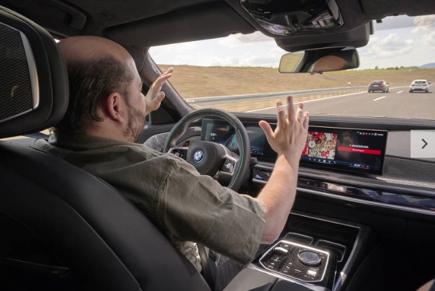 Inteligência artificial pode melhorar trânsito e facilitar venda de carro no Brasil